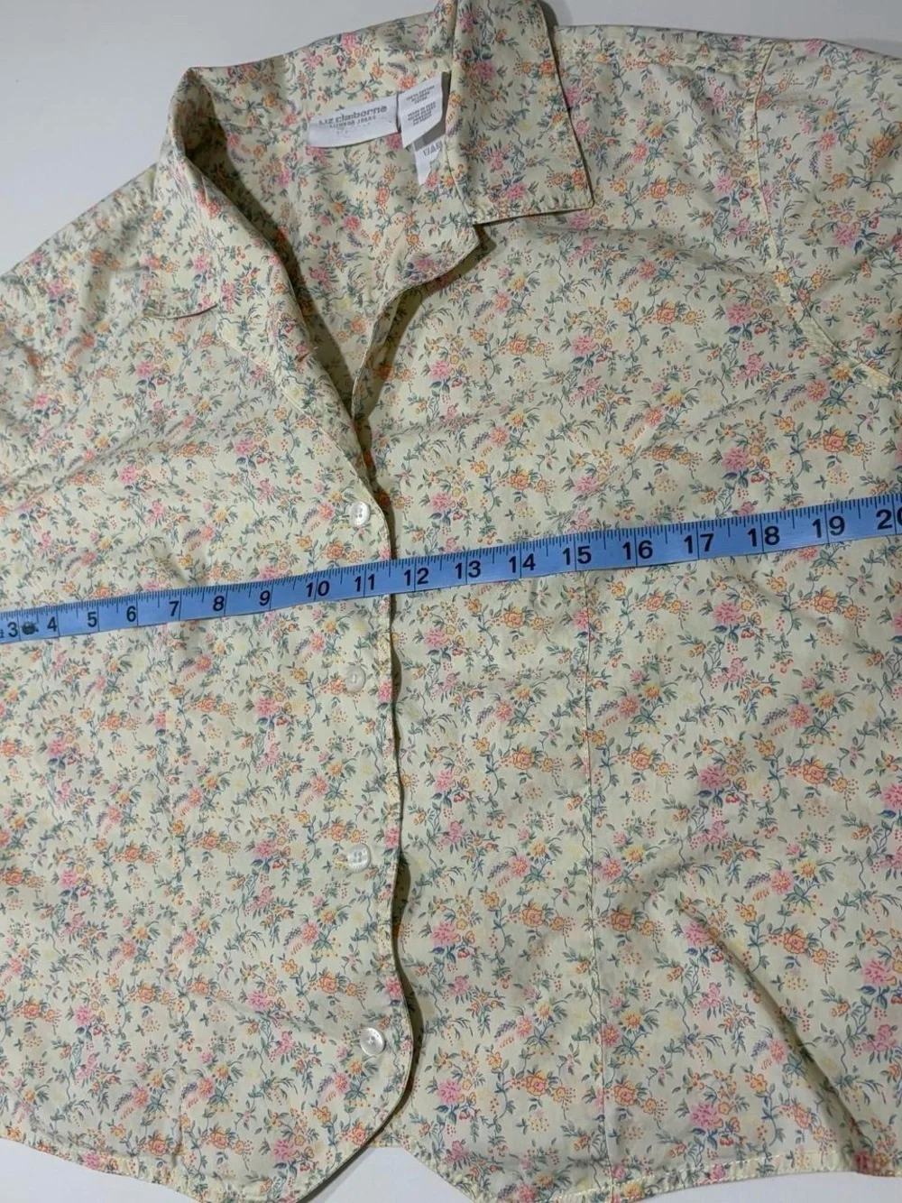 Women's Pastel Floral Button-Front Shirt